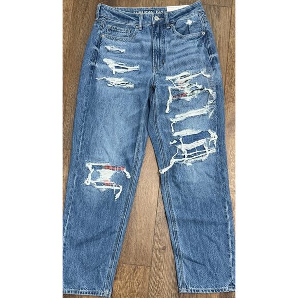 NWT American Eagle AE Mom Straight Distressed Plaid Patches Jeans Size 6 X 28” - Picture 1 of 5